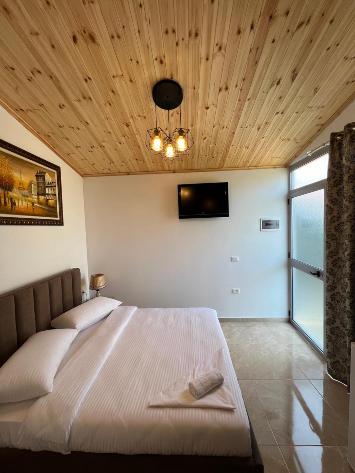 Lake Bliss Cabins Shkodër Dış mekan fotoğraf