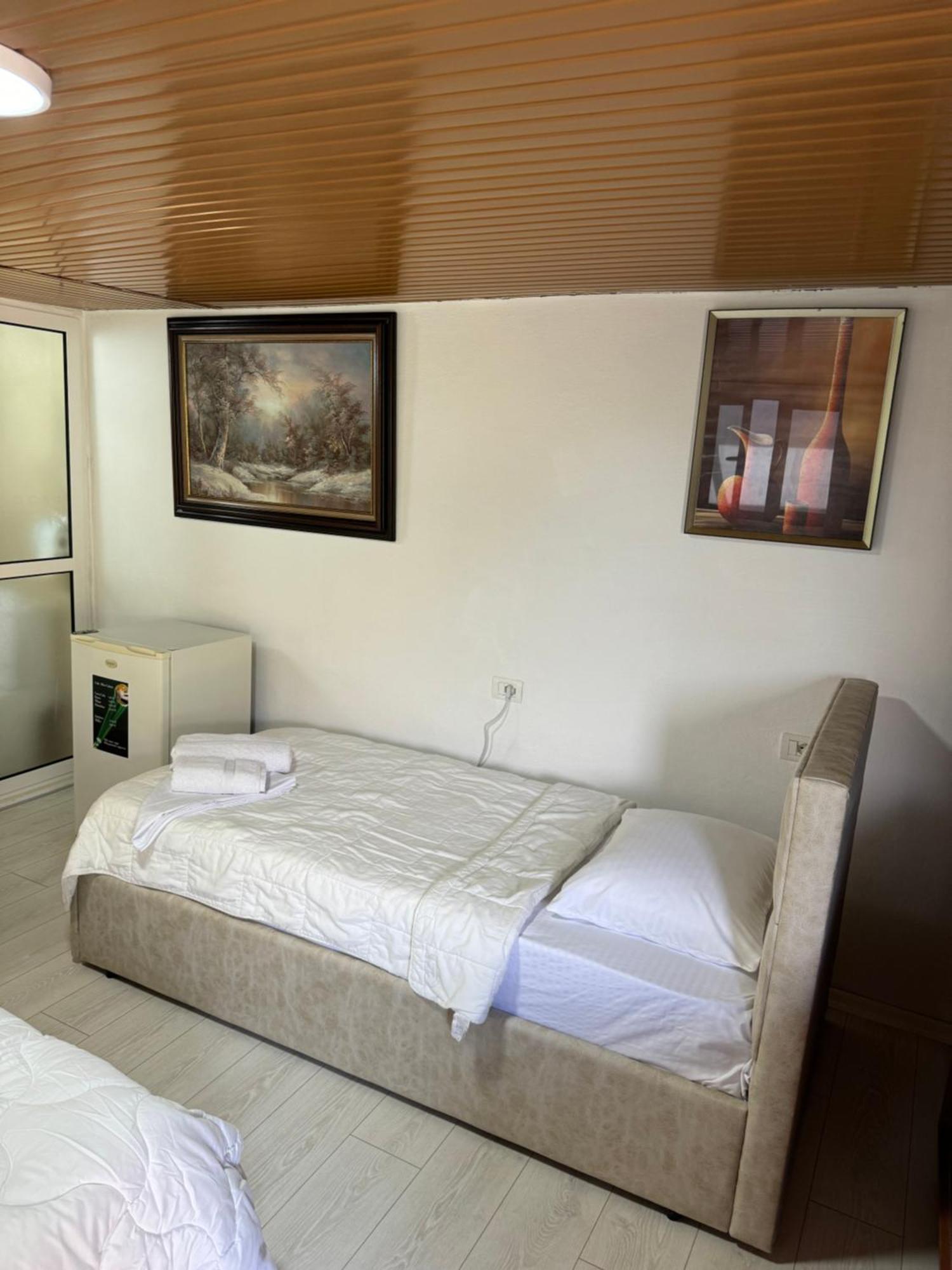Lake Bliss Cabins Shkodër Dış mekan fotoğraf